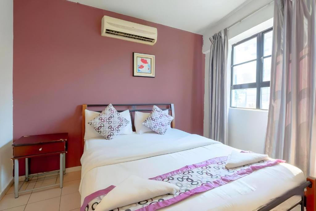 Oyo 89874 Gs Golden Star Hotel Seri Kembangan Exterior photo