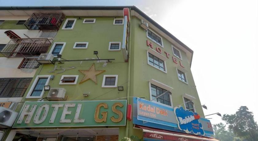 Oyo 89874 Gs Golden Star Hotel Seri Kembangan Exterior photo
