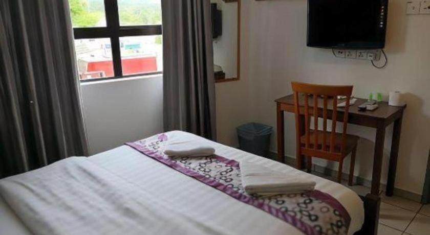 Oyo 89874 Gs Golden Star Hotel Seri Kembangan Exterior photo